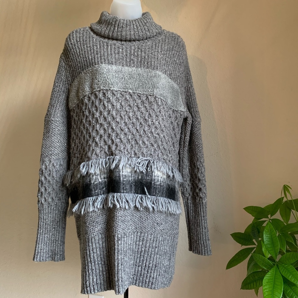 Banana Republic Grey Knitted Turtleneck Sweater